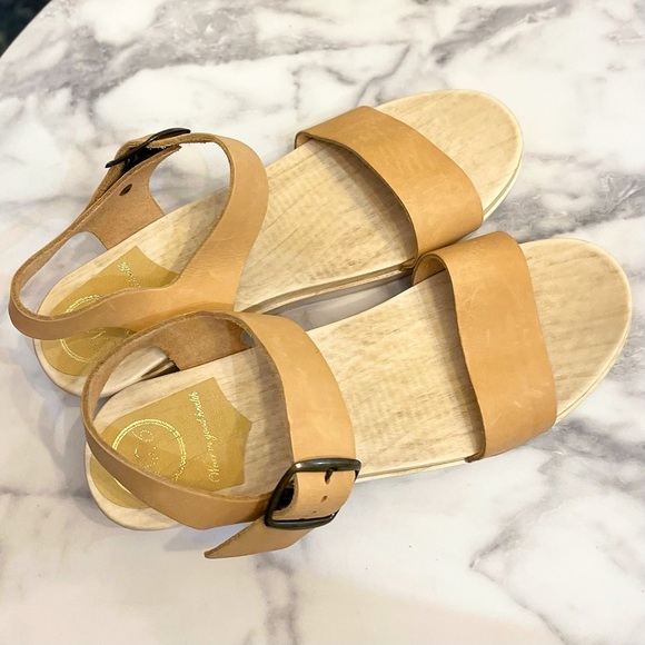 No.6 Two Strap Clog Mid Heel Leather Sandals Desert Nude 41 GUC - Picture 3 of 10